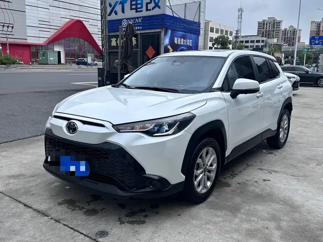 Toyota Frontlander 2024 2.0L CVT Leading Edition