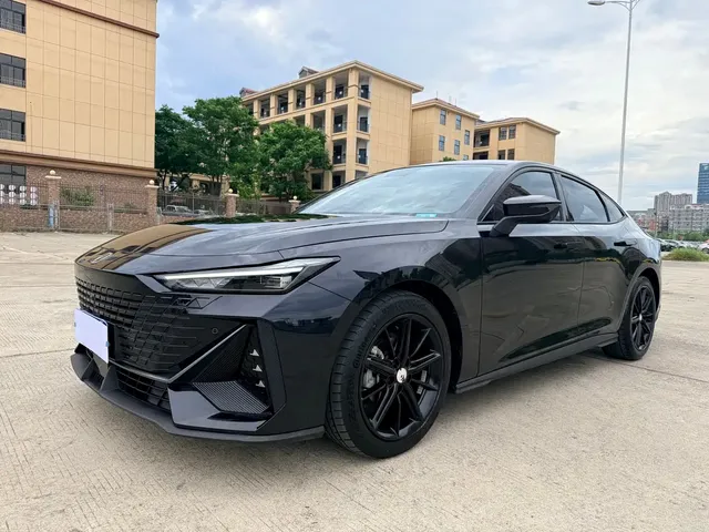Changan UNI-V 2023 1.5T Luxury Edition