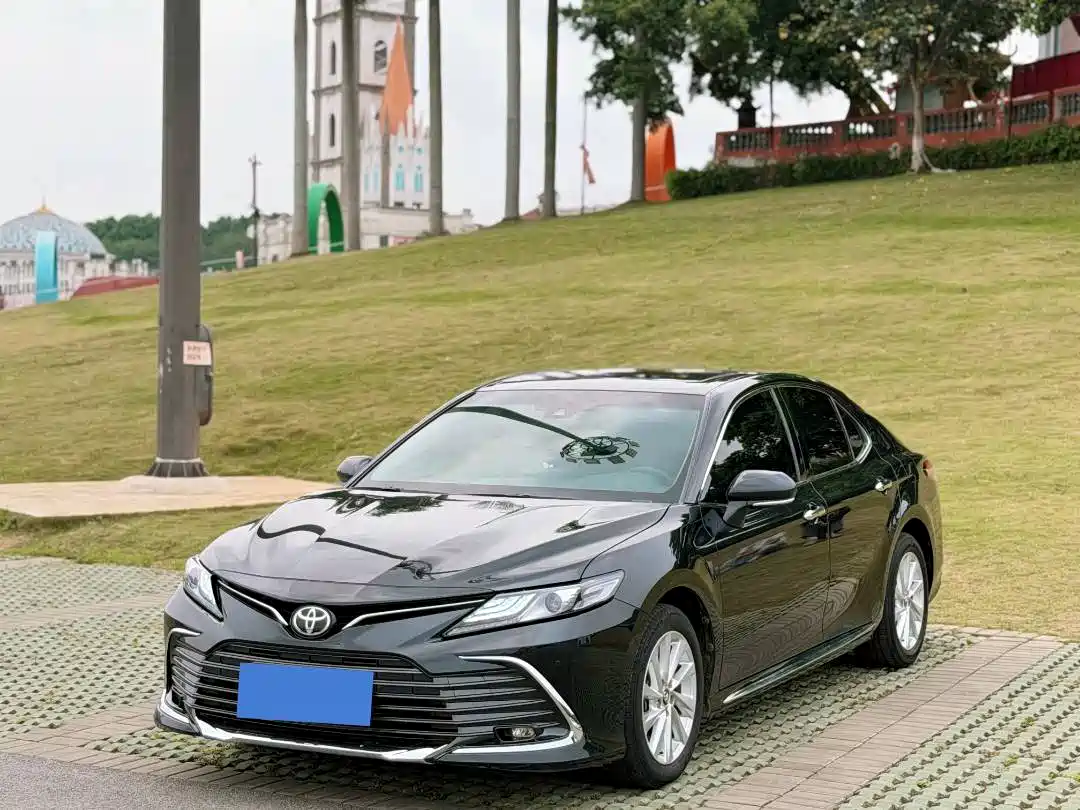 Toyota Camry 2023 2.0G Luxury Edition