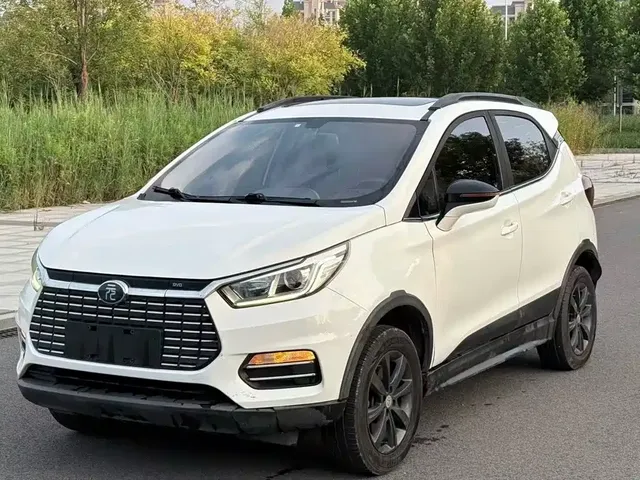 BYD Yuan New Energy 2018 EV360 Smart Connected Cool Type