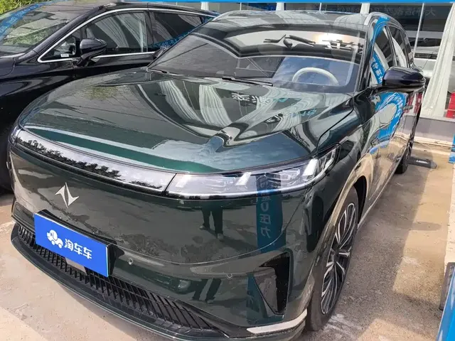 Dongfeng Yipai eπ008 2025 210Ultra Smart Drive Edition 6-seater