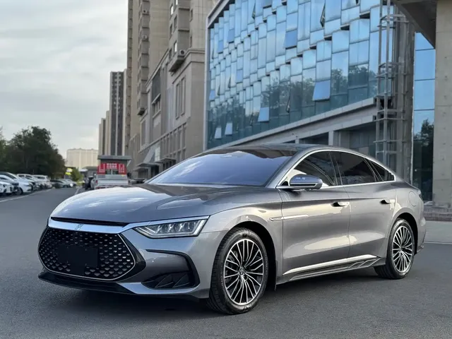 BYD Han 2023 DM-i Champion Edition 121KM Premium