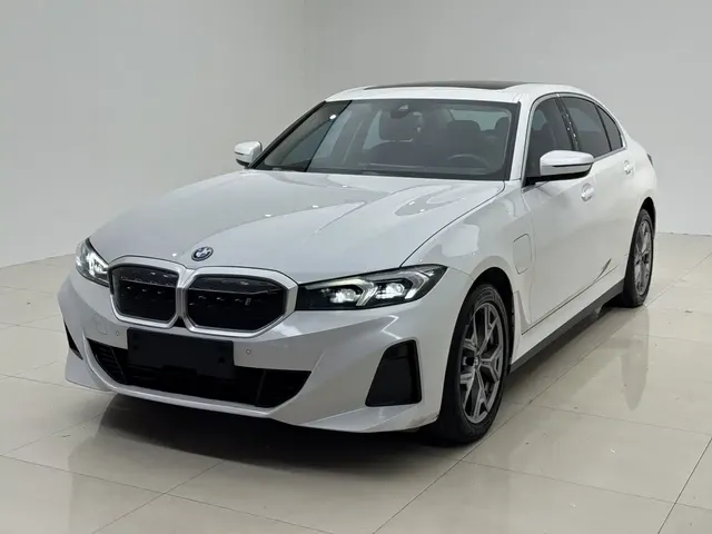 BMW i3 2022 eDrive 35 L