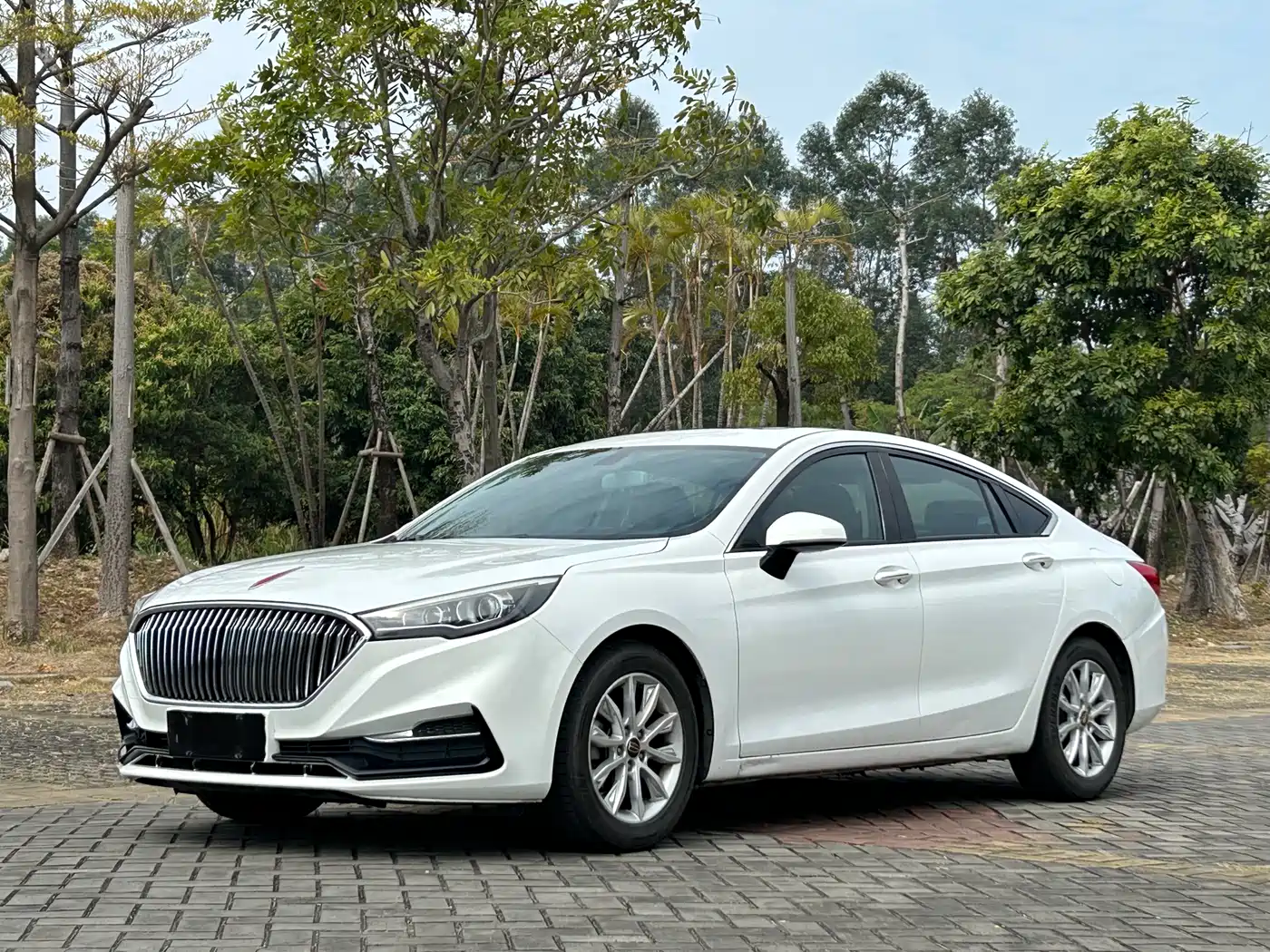 Hongqi H5 2020 1.8T Automatic Smart Connection Qi Smooth Edition