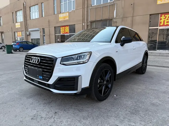 Audi Q2L 2020 35 TFSI Fashion Dynamic Model