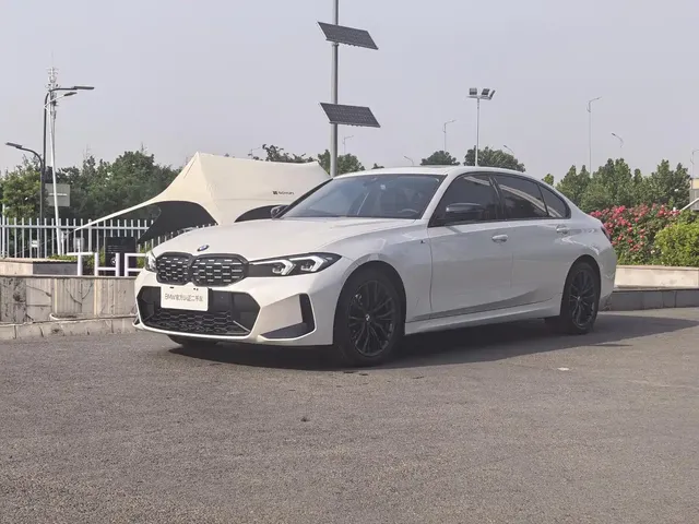 BMW 3 Series 2024 325i M Sport Shadowline Package