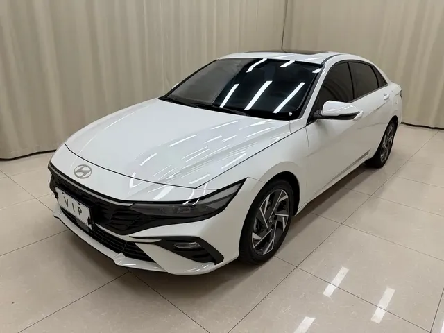 Hyundai Elantra 2023 1.5L CVT GLX Elite Edition