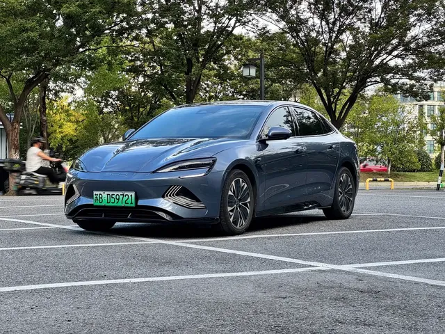 BYD Seal 2022 550km Standard Range RWD Premium