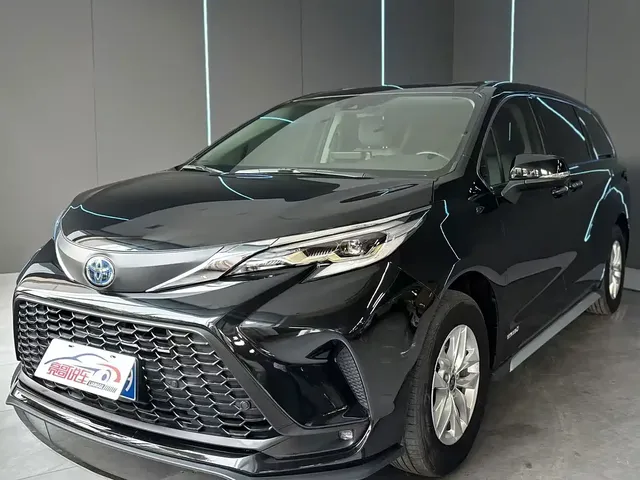 Toyota Granvia 2023 2.5L Hybrid Comfort Edition