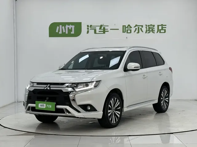 Mitsubishi Outlander 2021 Facelift 2.0L 2WD Premium Edition 5-Seater