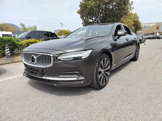 Volvo S90 2025 B5 Zhiyuan Luxury Edition