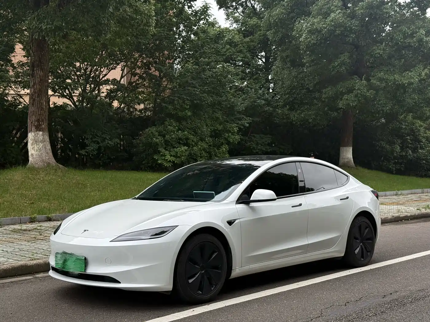 Tesla Model 3 2025 Long Range All-Wheel Drive
