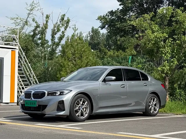BMW i3 2022 eDrive 35 L