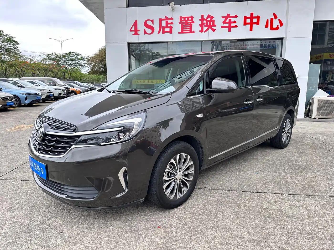 Buick GL8 2022 Land Business Class 652T Luxury