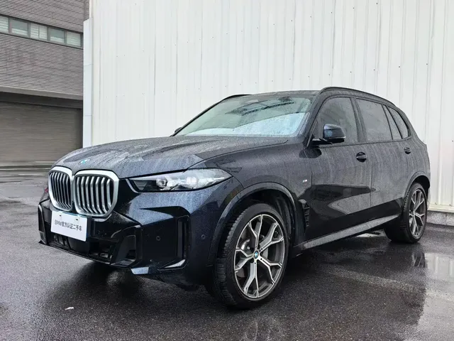 BMW X5 2025 Model xDrive 30Li Exclusive M Sport Blackout Package