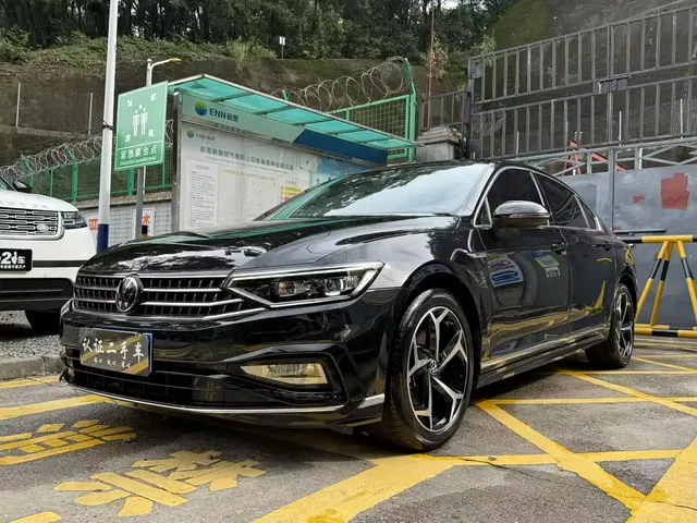 Volkswagen Magotan 2023 Model 2 Million Commemorative Edition 330TSI DSG Luxury