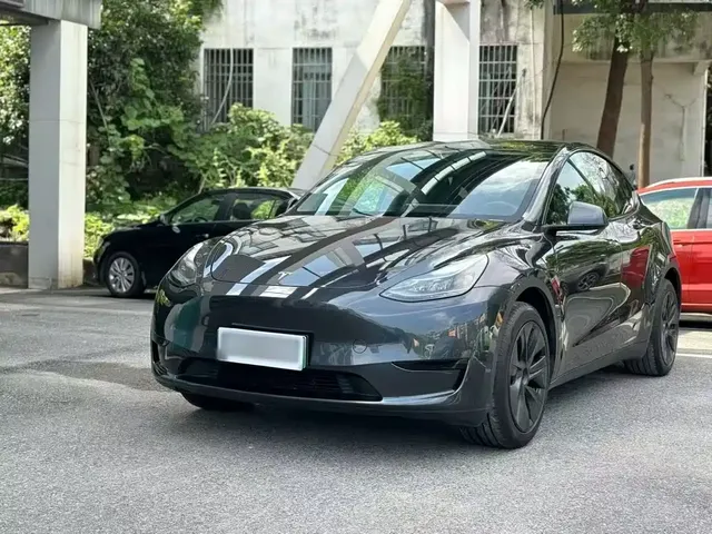 Tesla Model Y 2024 Rear-Wheel Drive Version