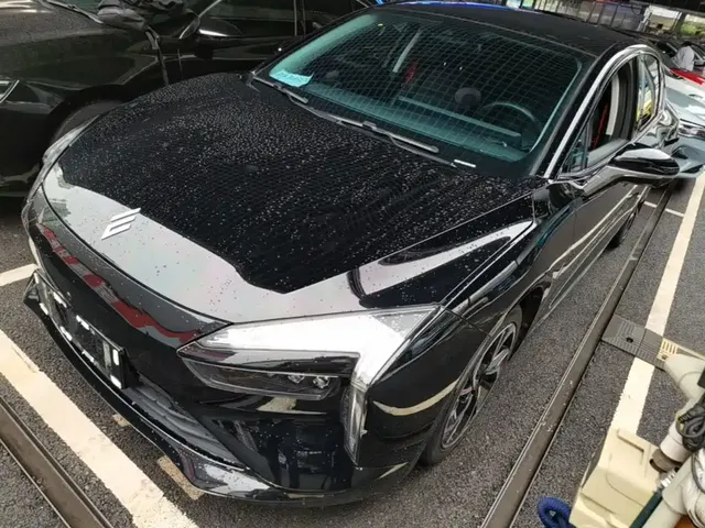 JMCG New Energy Yi 2021 450km Glorious Luxury Dual Motor Edition