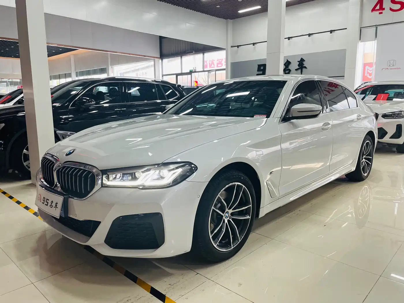BMW 5 Series 2022 525Li M Sport Package