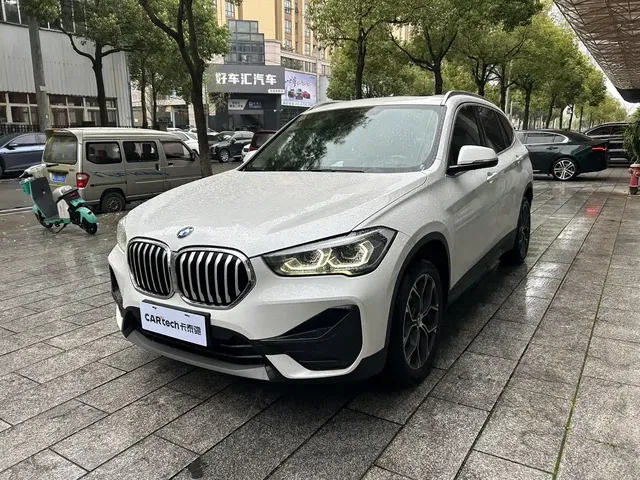 BMW X1 2022 sDrive25Li Leading