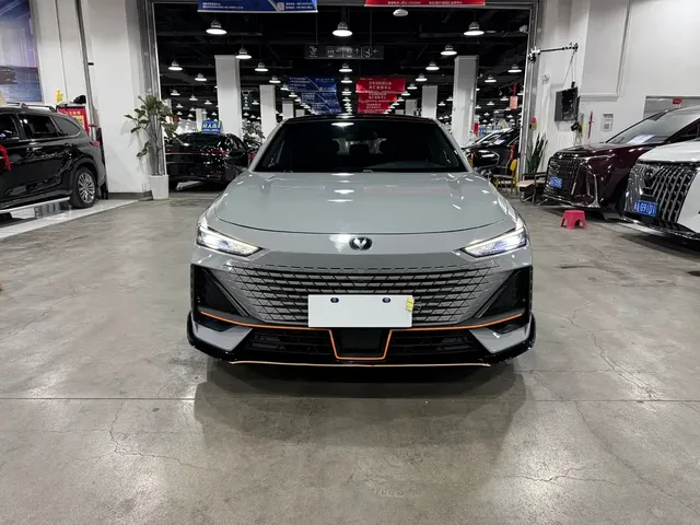 Changan UNI-V 2022 1.5T Sport Edition