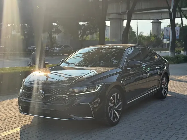 Volkswagen Passat 2022 330TSI Starlight Elite Edition