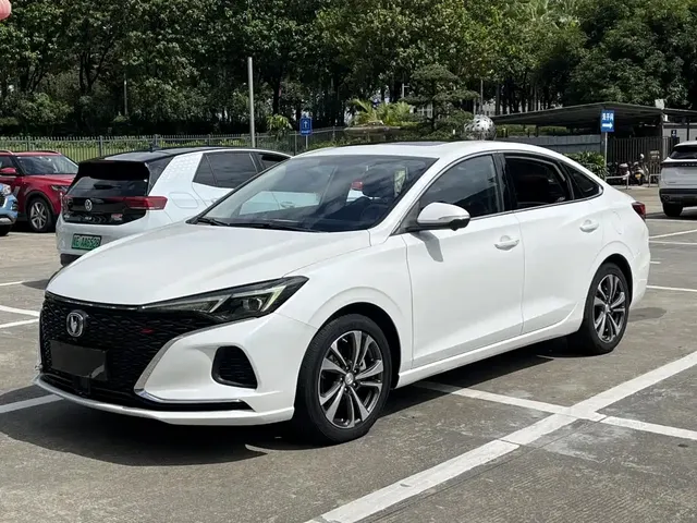 Changan Eado 2020 PLUS Blue Whale NE 1.4T GDI DCT Premium