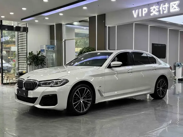 BMW 5 Series 2022 530Li Leading M Sport Package