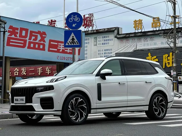 Lynk & Co 09 2021 2.0T Halo 6-Seater