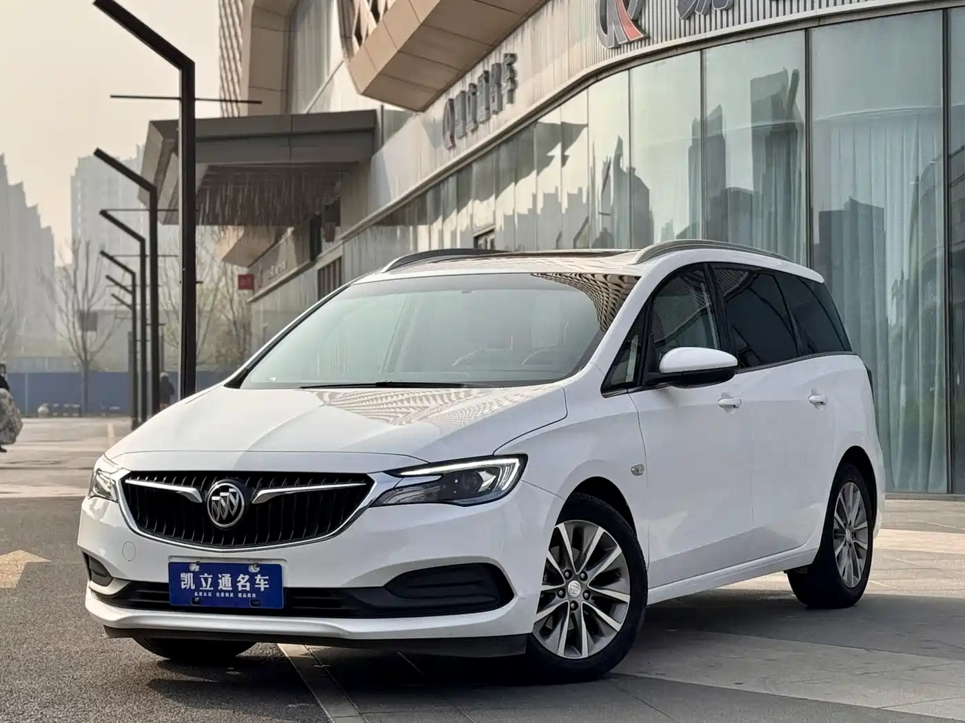 Buick GL6 2021 323T Mild Hybrid Connected Luxury
