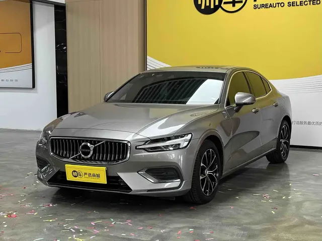 Volvo S60 2022 B4 Smart Comfort Luxury Edition