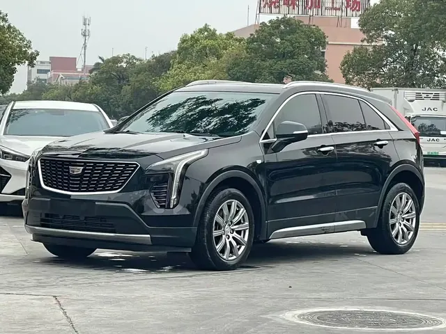 Cadillac XT4 2018 28T FWD Leading Edition