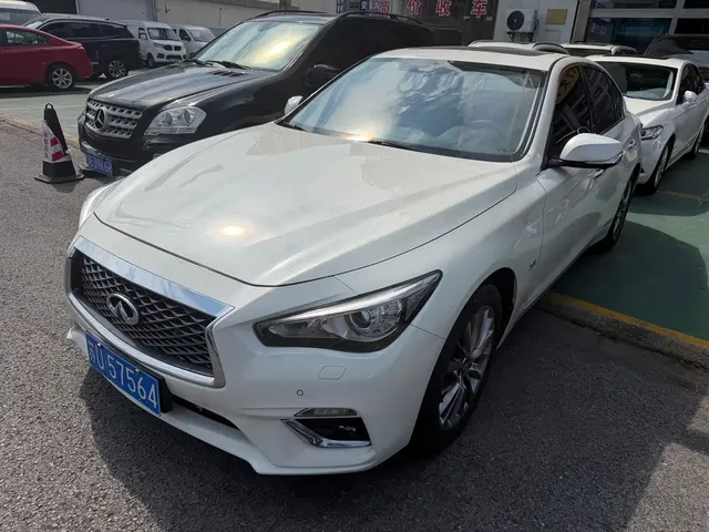Infiniti Q50L 2018 2.0T Premium Edition (China VI)