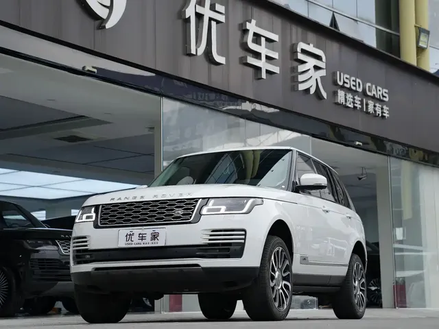 Land Rover Range Rover 2022 3.0 L6 360PS Heritage Edition