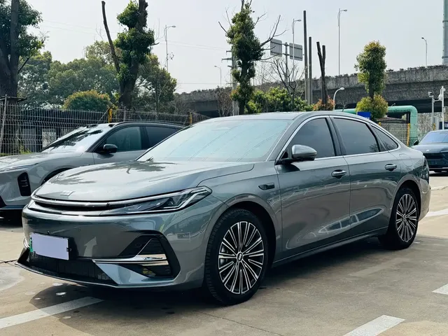 Geely Galaxy A7 2025 EM-i