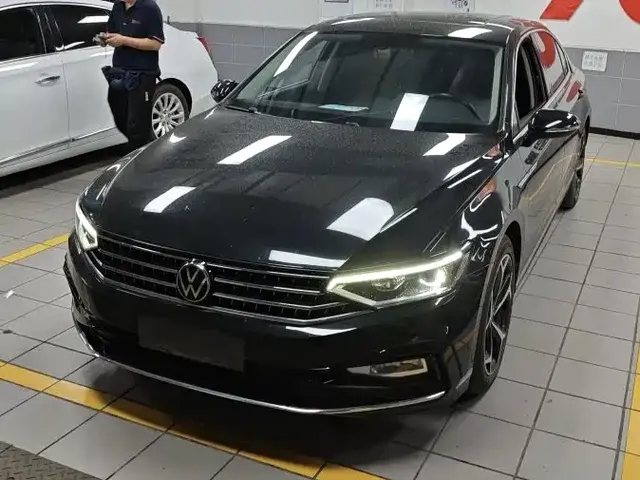 Volkswagen Magotan 2023 2 Million Units Anniversary Edition 330TSI DSG Leading Type