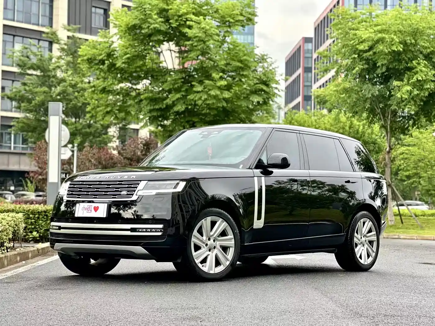 Land Rover Range Rover 2024 3.0 L6 400PS Genesis Extended