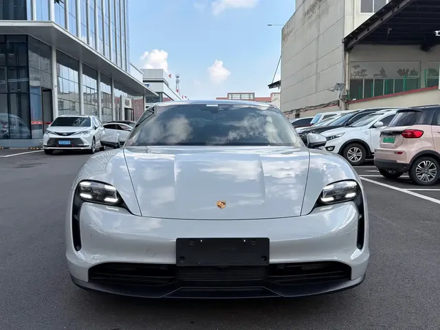 Porsche Taycan 2022 Facelift Taycan