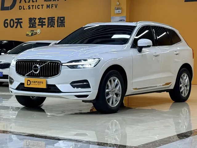 Volvo XC60 2021 T5 AWD Momentum