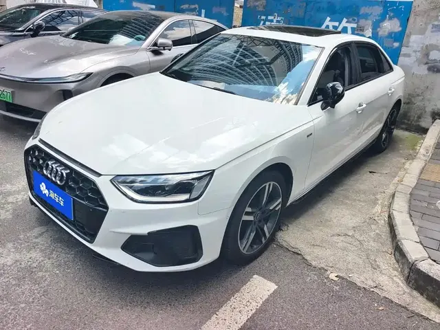 Audi A4L 2022 40 TFSI Luxury Dynamic