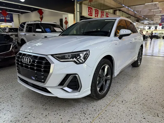 Audi Q3 2023 35 TFSI Fashion Dynamic (1.4T)