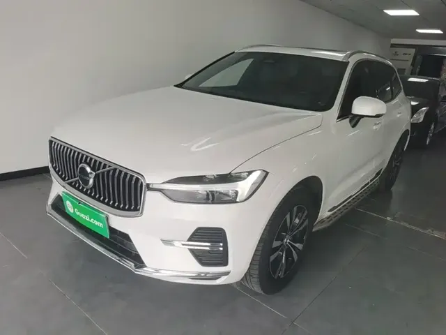 Volvo XC60 2022 B5 AWD R-Design