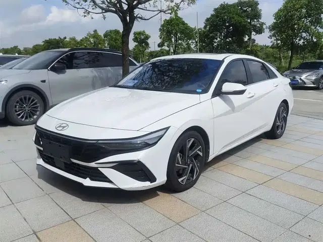 Hyundai Elantra 2023 Model 1.5L CVT LUX Premium Edition