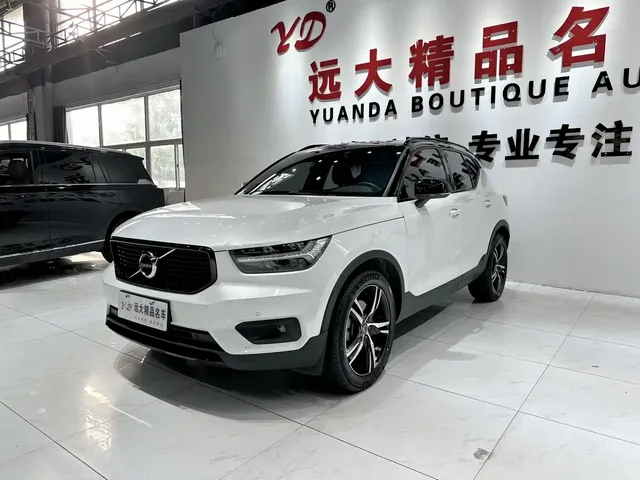 Volvo XC40 2020 T4 AWD Momentum Sport Edition