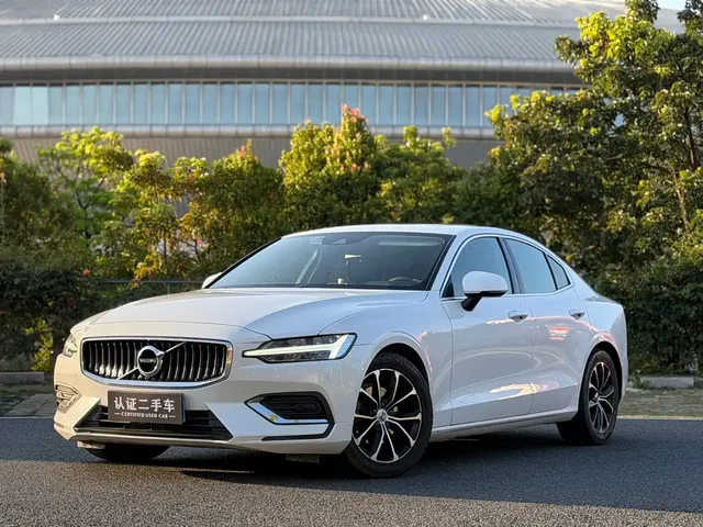 Volvo S60 2020 T4 Momentum Luxury Edition