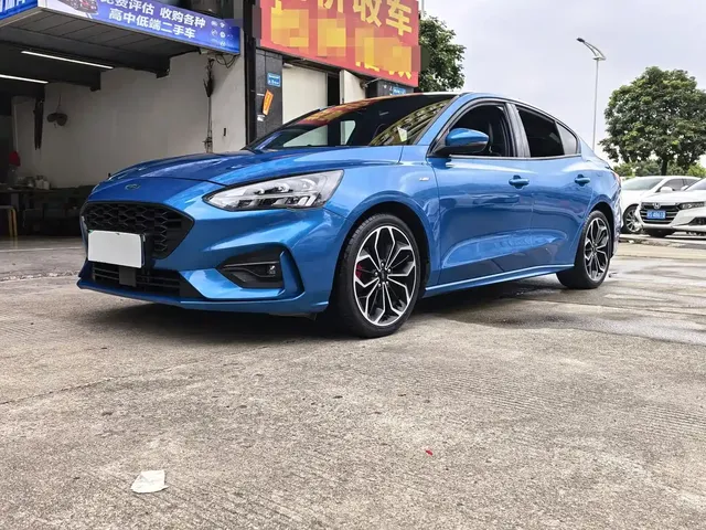 Ford Focus 2020 Sedan EcoBoost 180 Automatic ST Line