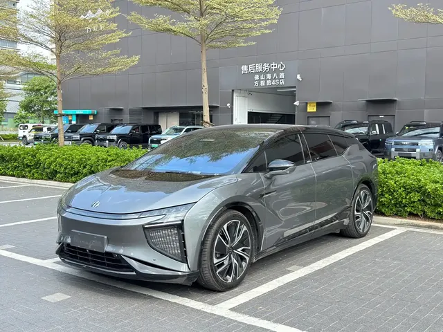 HiPhi X 2022 Pioneer 6-Seater Long Range