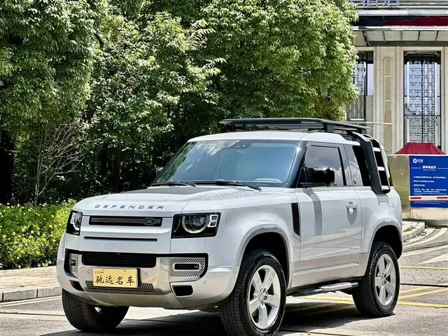 Land Rover Defender 2022 Model 90 2.0T P300 Tiger Ambition Edition
