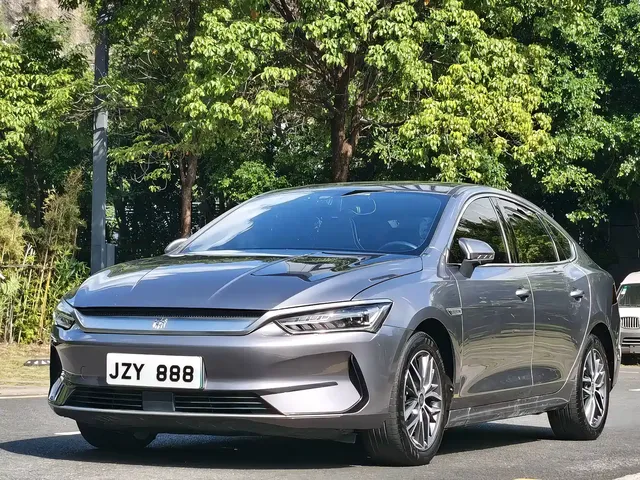 BYD Qin PLUS 2021 EV 500KM Luxury Model
