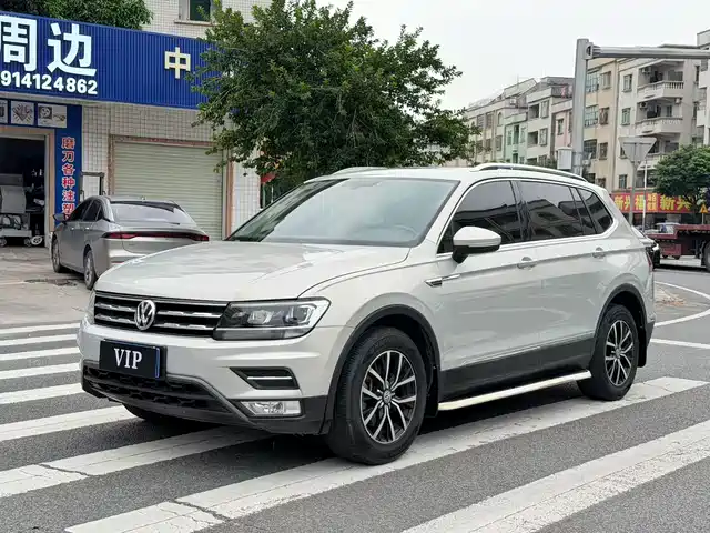 Volkswagen Tiguan L 2018 330TSI Automatic 2WD Luxury Edition